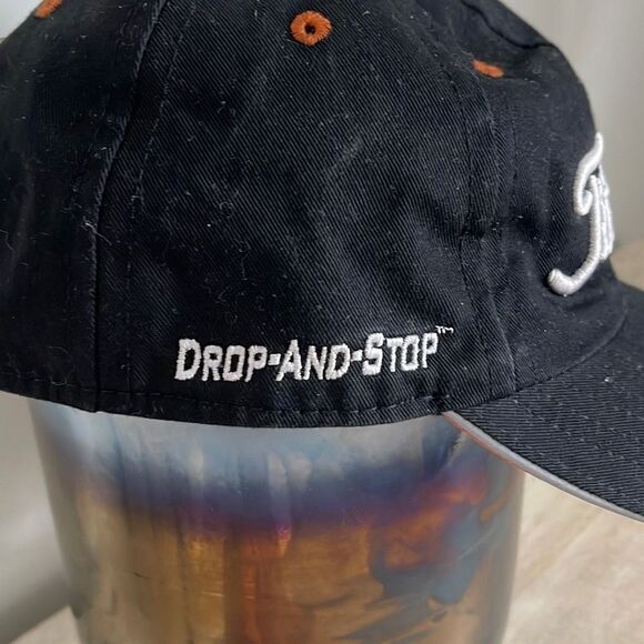 Titleist Adjustable Cap. Pro-V1. Black - Picture 2 of 5